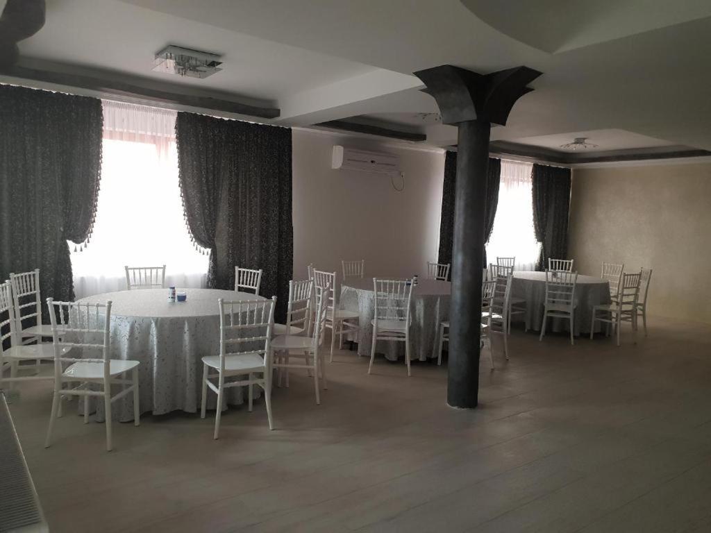 La Zinculescu Albestii Paminteni Exterior foto
