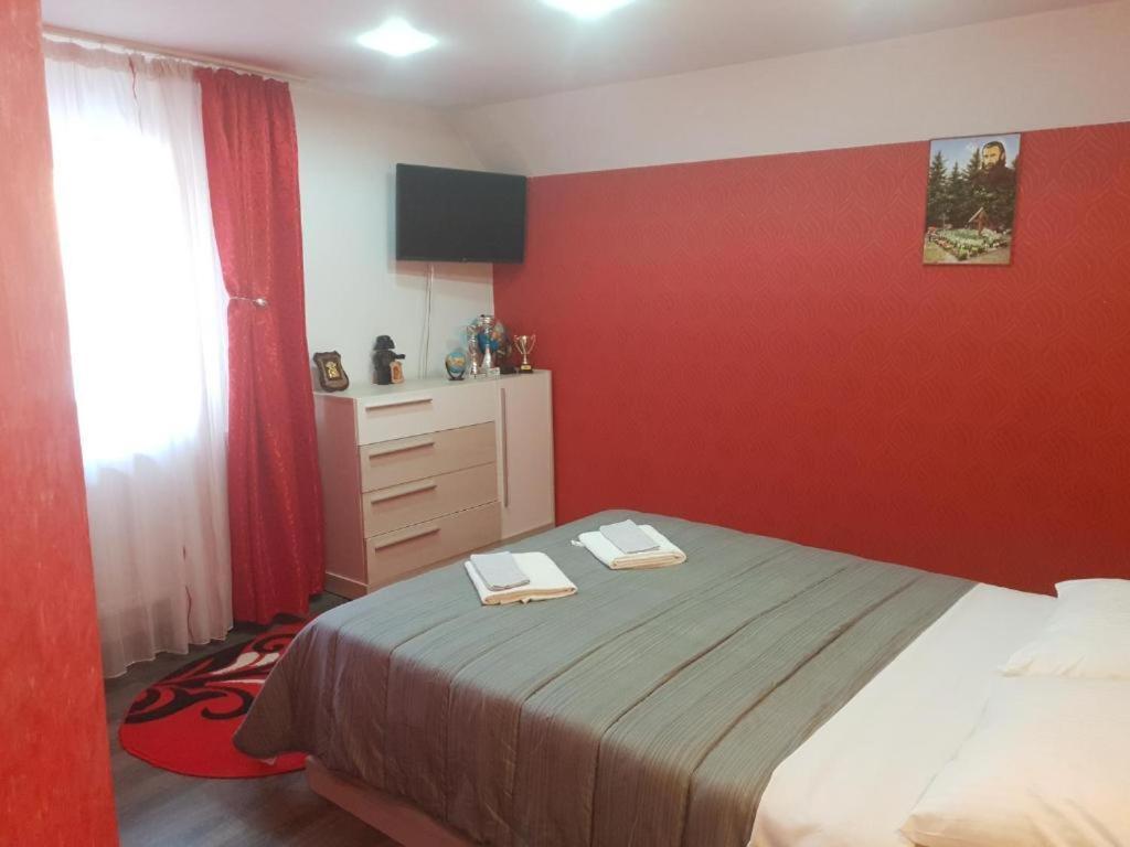 La Zinculescu Albestii Paminteni Exterior foto